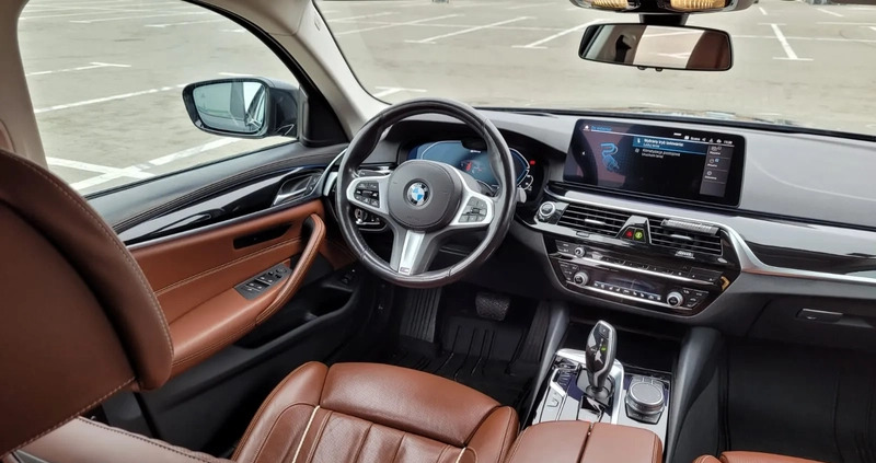 BMW Seria 5 cena 199900 przebieg: 53000, rok produkcji 2021 z Szczecin małe 301